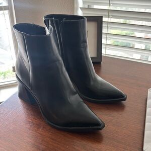 Black heeled boots